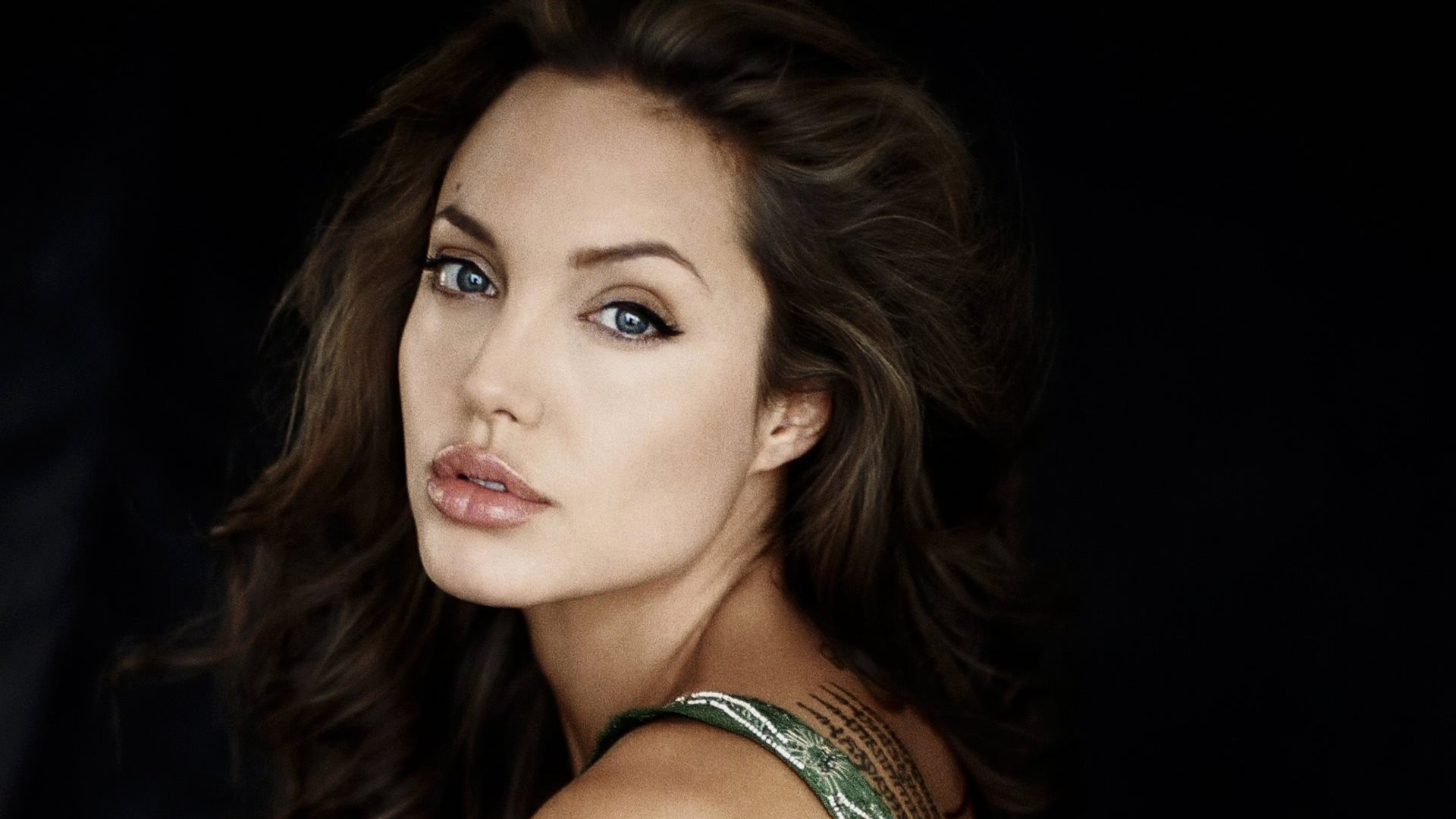 Detail Angelina Jolie Wallpapers Hd Nomer 18