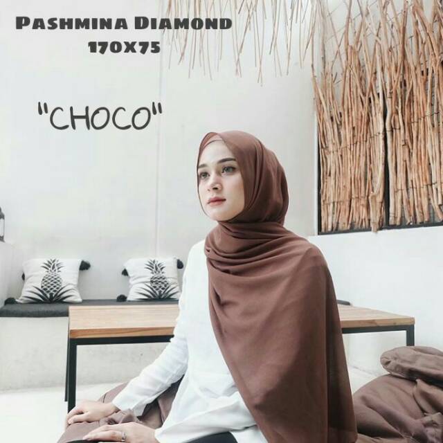 Detail Contoh Pashmina Diamond Nomer 48