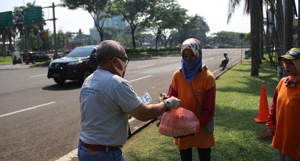 Detail Contoh Peduli Terhadap Sesama Nomer 29