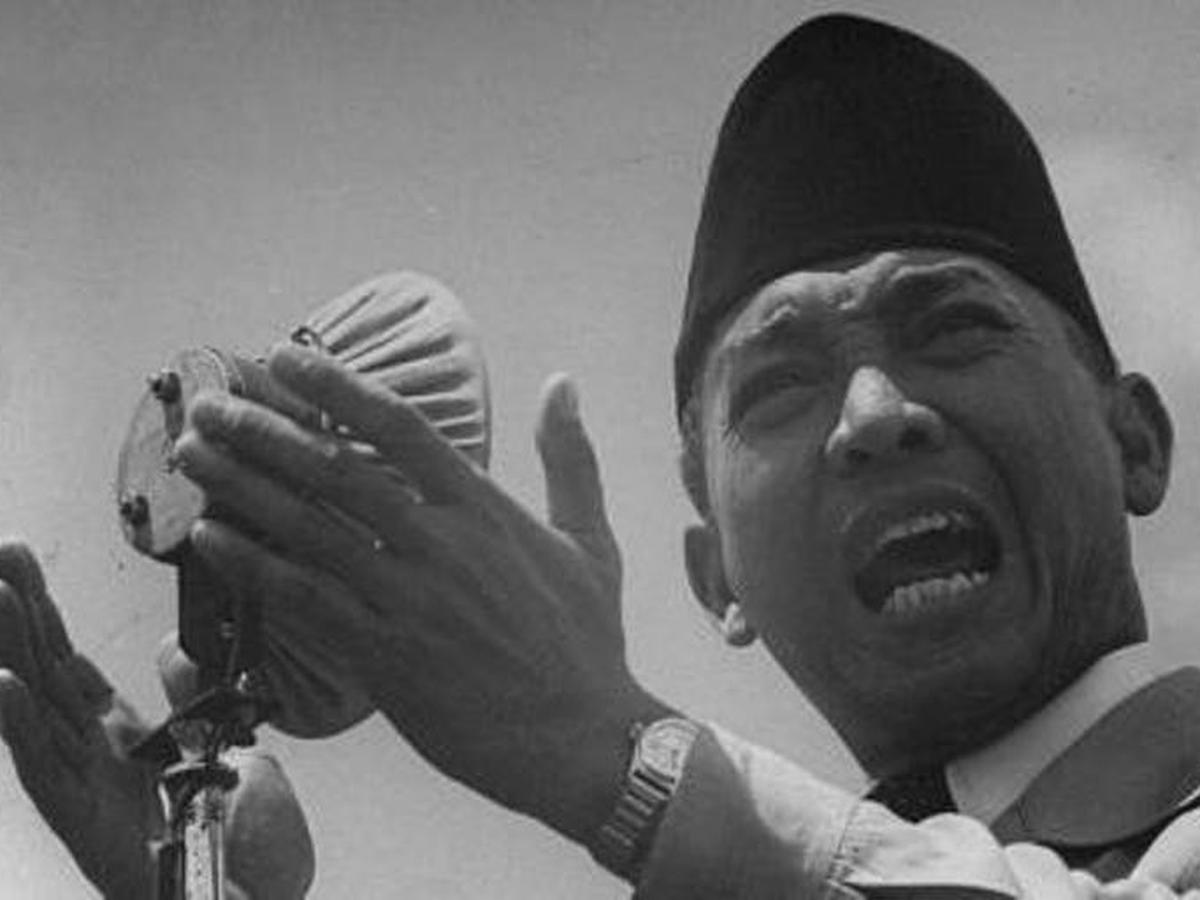 Detail Gambar Kata Kata Bijak Soekarno Nomer 13