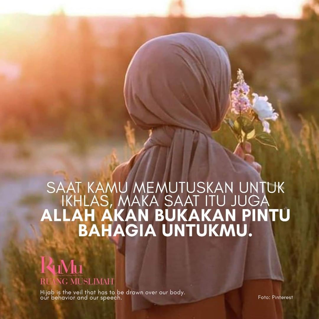 Detail Gambar Kata Wanita Muslimah Nomer 3