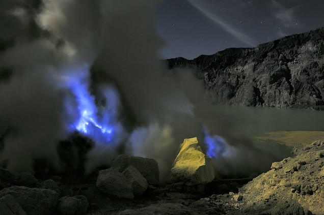 Detail Gambar Kawah Ijen Nomer 44