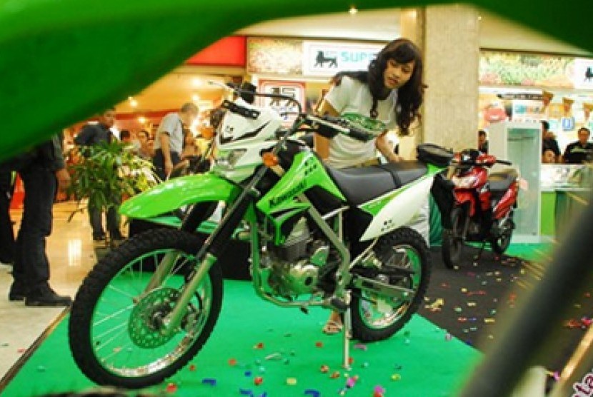 Detail Gambar Kawasaki Klx 150 S Nomer 15