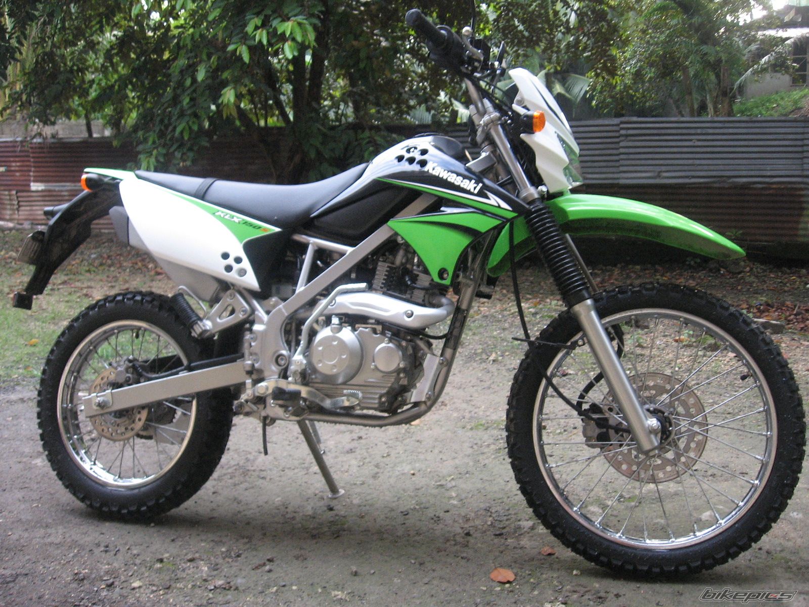 Detail Gambar Kawasaki Klx 150 S Nomer 6