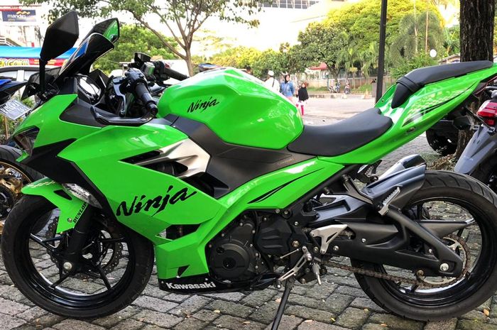 Detail Gambar Kawasaki Ninja 250cc Nomer 55