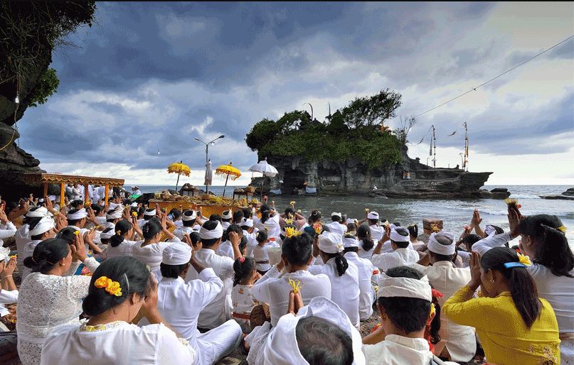 Detail Gambar Keanekaragaman Suku Ras Agama Dan Budaya Nomer 22