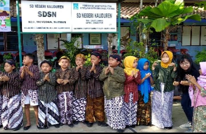 Detail Gambar Kebaya Anak Sd Se Hari Hari Nomer 24