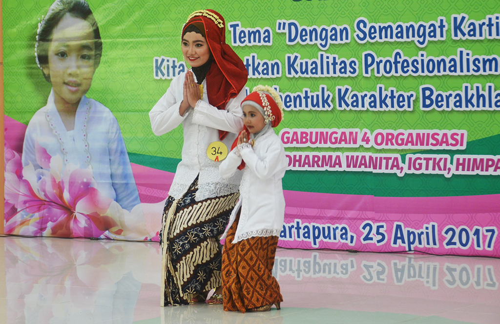 Detail Gambar Kebaya Anak Sd Se Hari Hari Nomer 28