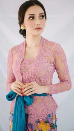 Detail Gambar Kebaya Brokat Modern Nomer 54