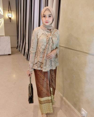 Detail Gambar Kebaya Modern Berhijab Nomer 29