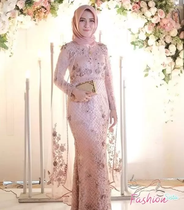 Detail Gambar Kebaya Modern Yang Tren Sekarang Nomer 40