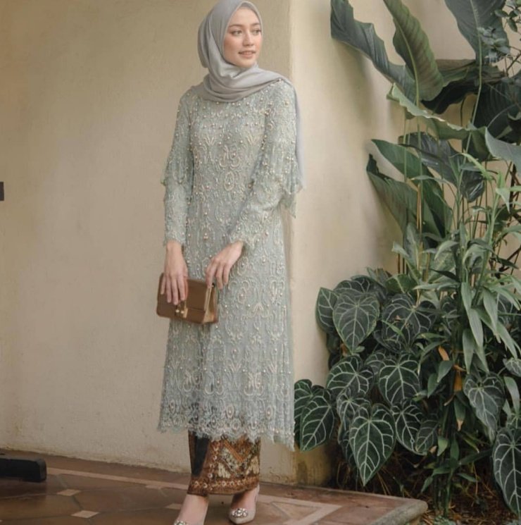 Detail Gambar Kebaya Muslim Modern Nomer 30