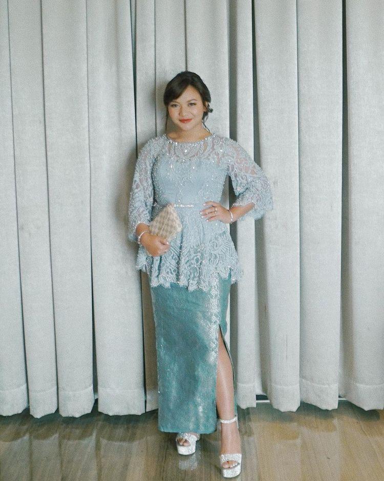 Detail Gambar Kebaya Untuk Orang Gemuk Nomer 5