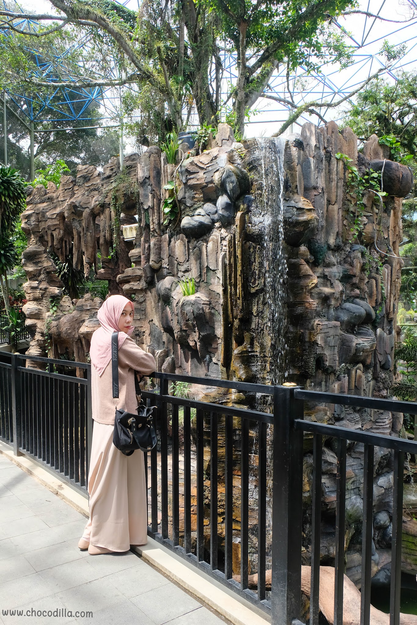 Detail Gambar Kebun Binatang Bukittinggi Nomer 11
