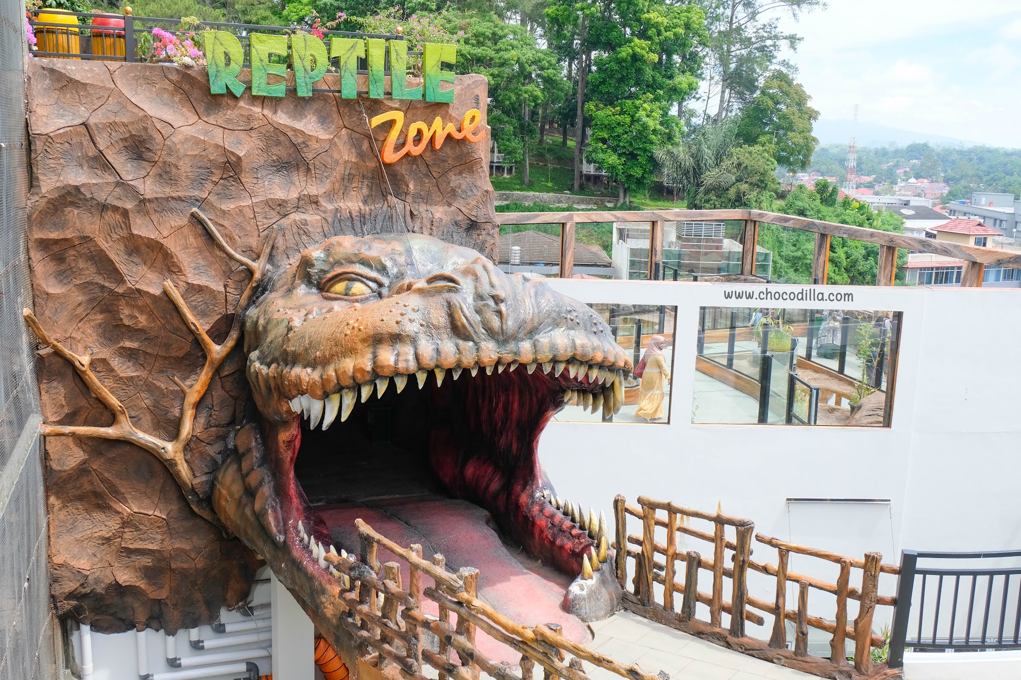 Detail Gambar Kebun Binatang Bukittinggi Nomer 30