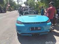 Detail Gambar Kecelakaan Mobil Mewah Nomer 28