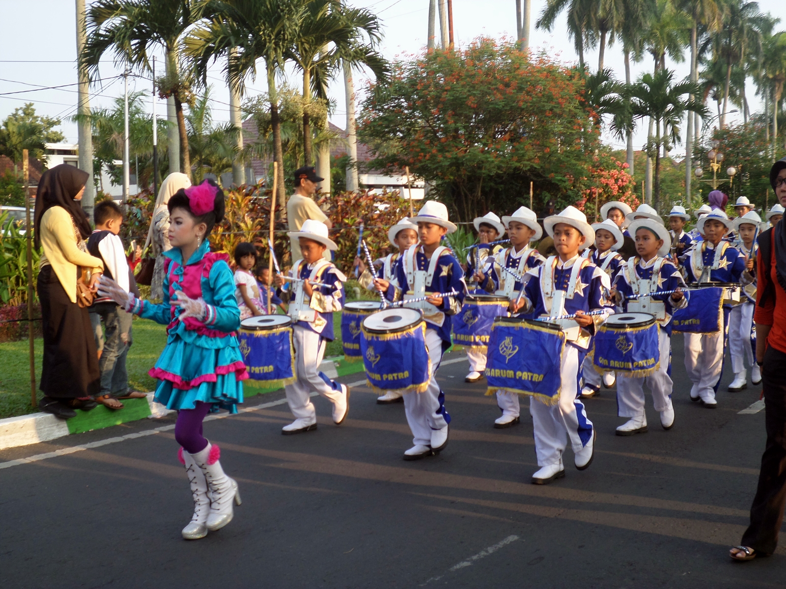 Detail Gambar Kegiatan Ekskul Seni Musik Siswa Sma Daerah Pedesaan Nomer 10