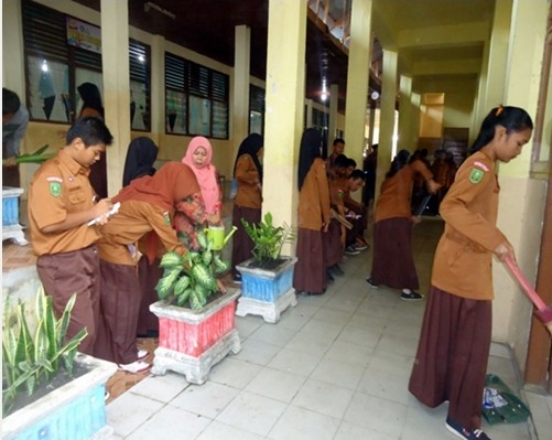 Detail Gambar Kegiatan Gotong Royong Di Lingkungan Sekolah Nomer 20