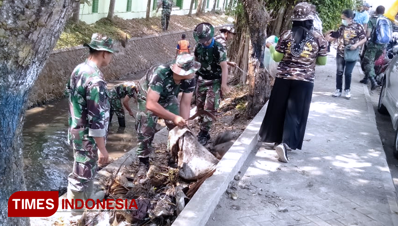 Detail Gambar Kegiatan Karya Bakti Tni Ad Nomer 17