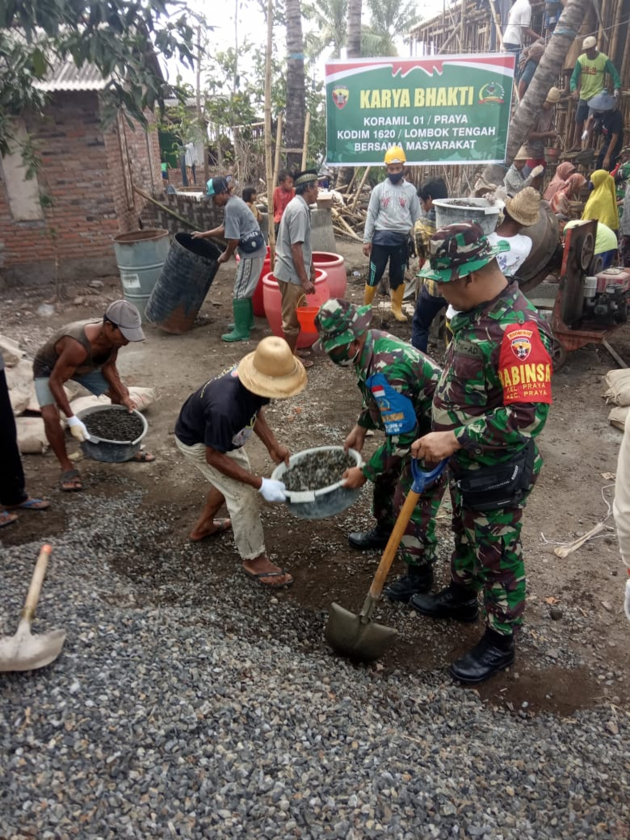 Detail Gambar Kegiatan Karya Bakti Tni Ad Nomer 23