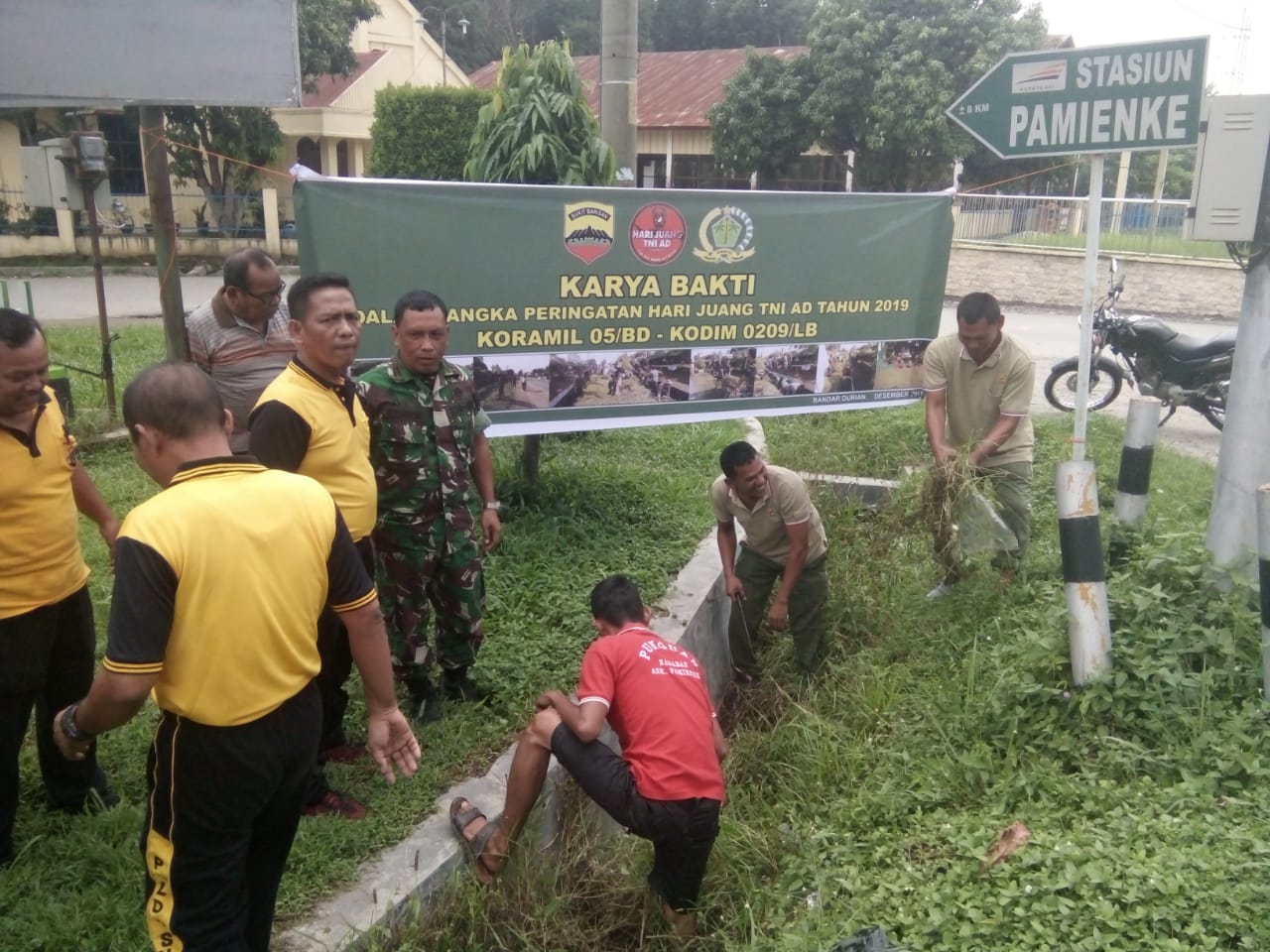 Detail Gambar Kegiatan Karya Bakti Tni Ad Nomer 25