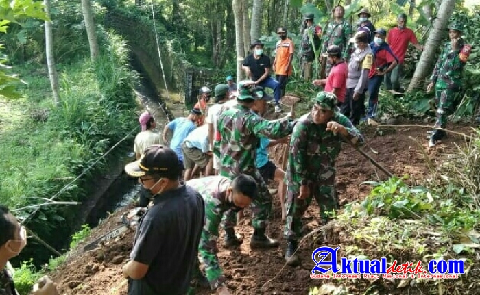 Detail Gambar Kegiatan Karya Bakti Tni Ad Nomer 36