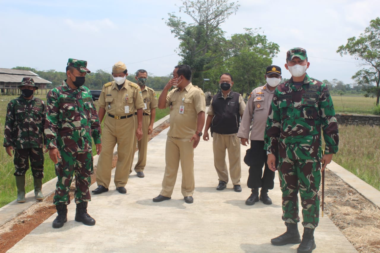 Detail Gambar Kegiatan Karya Bakti Tni Ad Nomer 37