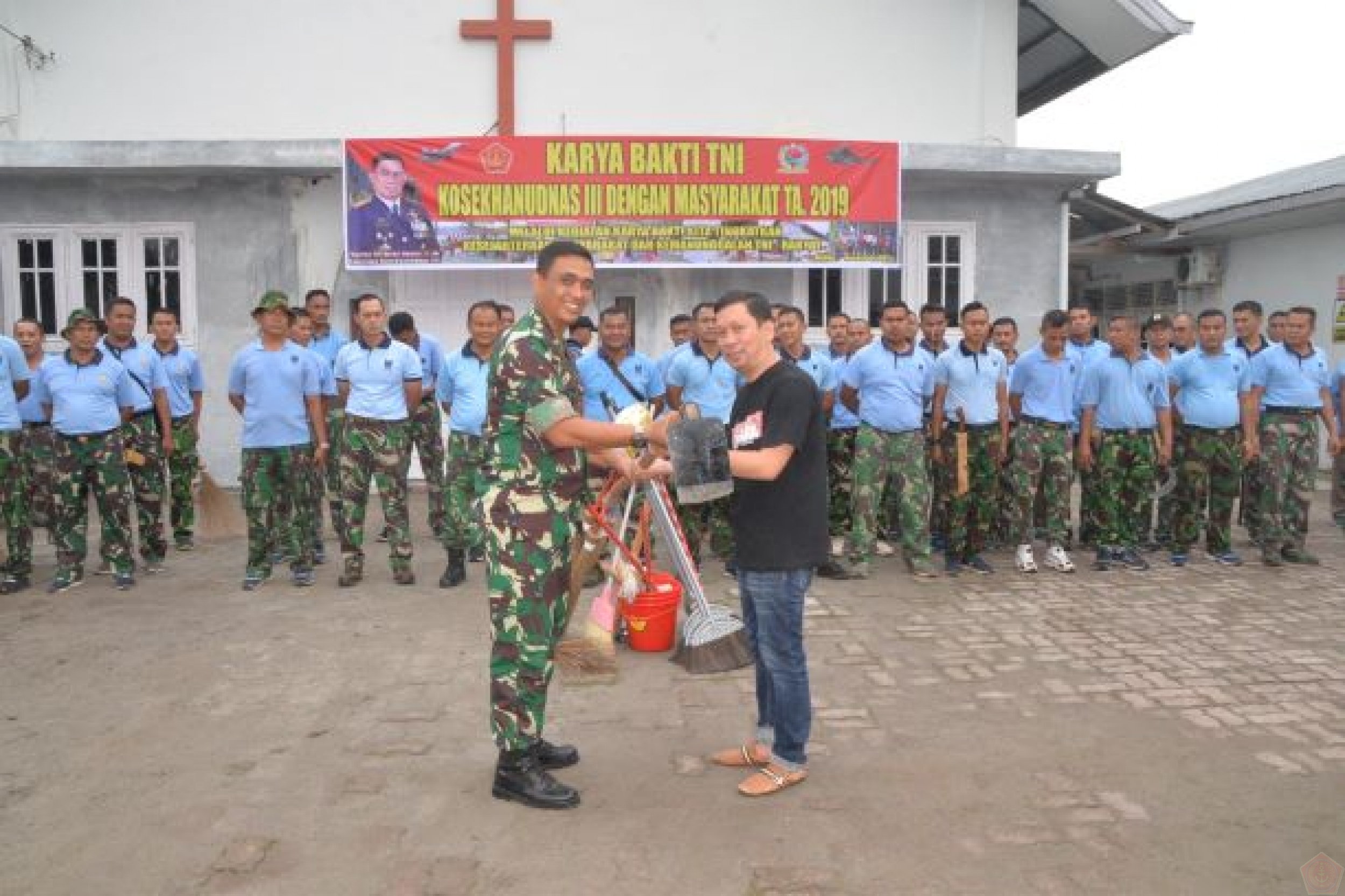 Detail Gambar Kegiatan Karya Bakti Tni Ad Nomer 42