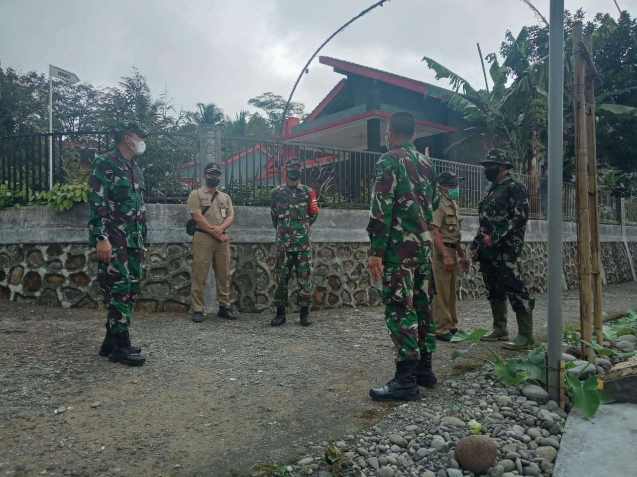 Detail Gambar Kegiatan Karya Bakti Tni Ad Nomer 50