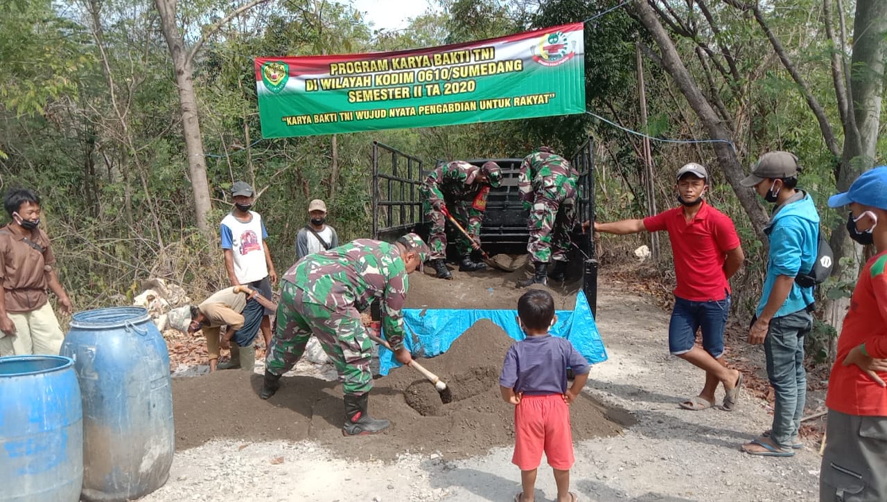 Detail Gambar Kegiatan Karya Bakti Tni Ad Nomer 6