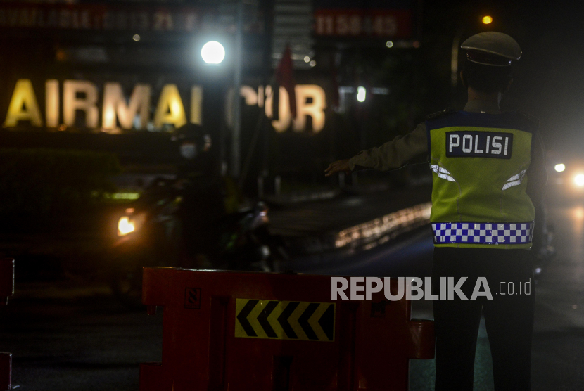 Detail Gambar Kegiatan Polisi Perbatasan Nomer 37