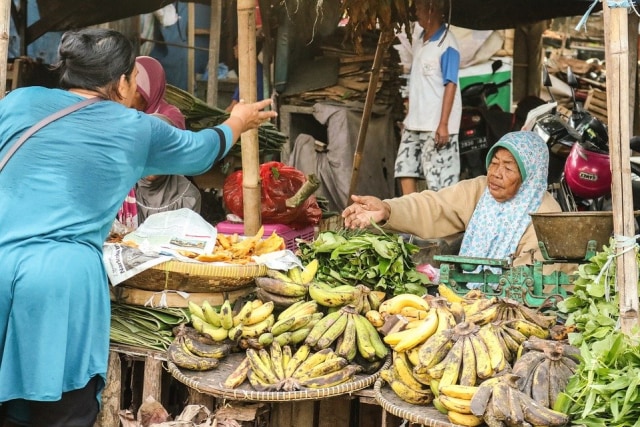 Detail Gambar Kegiatan Produksi Distribusi Dan Konsumsi Nomer 7