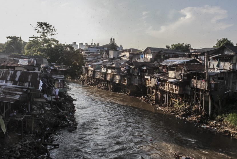 Detail Gambar Kemiskinan Di Indonesia Nomer 50