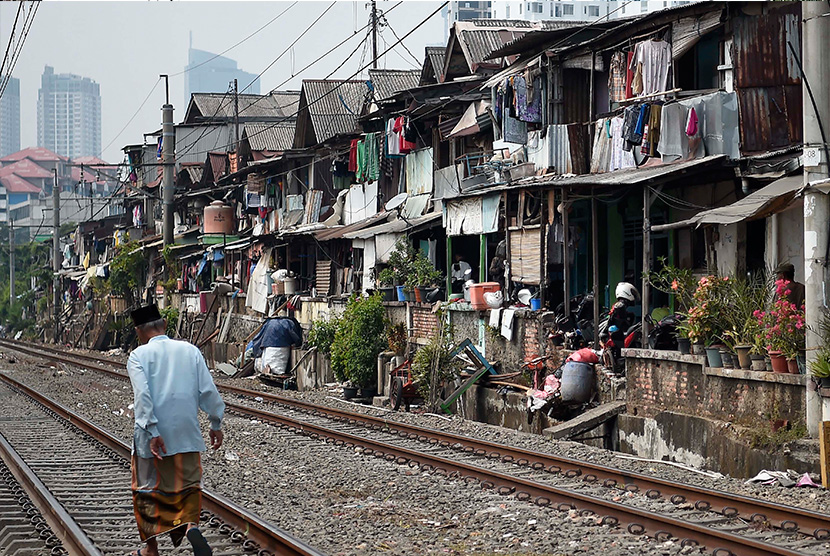 Detail Gambar Kemiskinan Di Indonesia Nomer 10