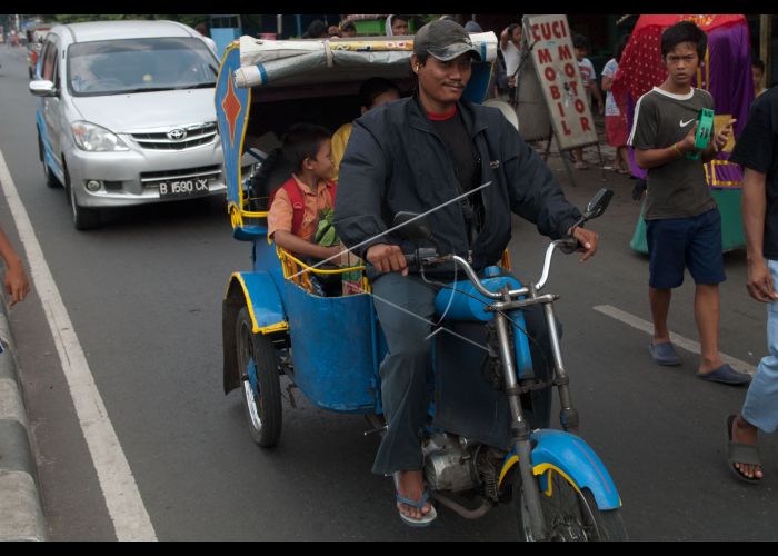 Detail Gambar Kendaraan Becak Motor Kartun Nomer 47