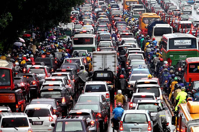 Detail Gambar Kendaraan Padat Di Jalan Raya Nomer 9