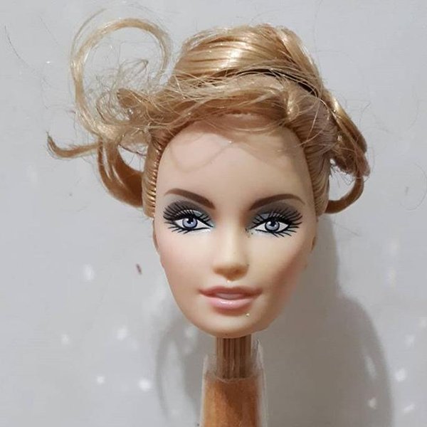 Detail Gambar Kepala Barbie Nomer 14