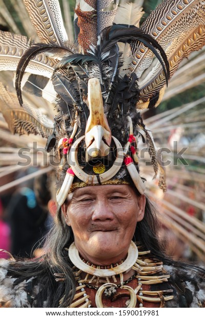 Detail Gambar Kepala Dayak Nomer 36