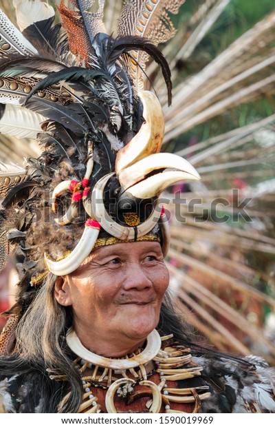 Detail Gambar Kepala Dayak Nomer 44