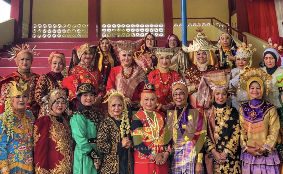 Detail Gambar Keragaman Budaya Indonesia Nomer 43