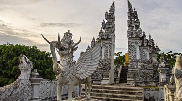 Detail Gambar Kerajaan Hindu Budha Di Indonesia Nomer 6