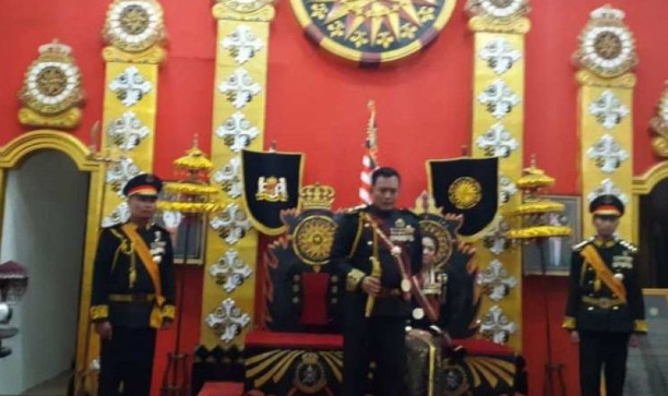 Detail Gambar Kerajaan Raja Dan Ratu Nomer 54