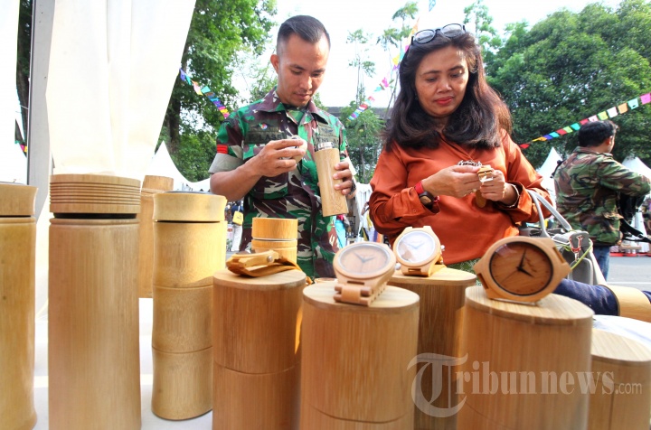 Detail Gambar Kerajinan Dari Jawa Barat Nomer 34