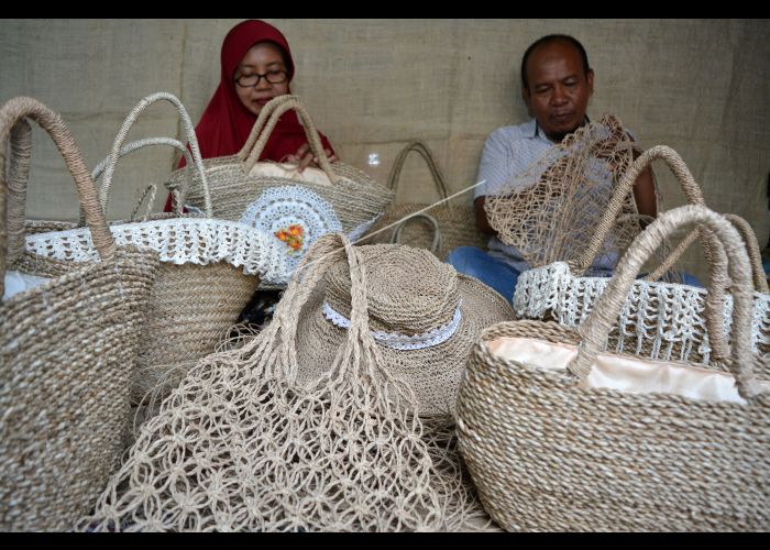 Detail Gambar Kerajinan Dari Serat Alami Nomer 37