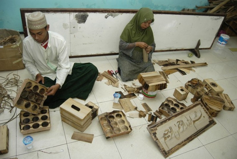 Detail Gambar Kerajinan Pelepah Pisang Nomer 46