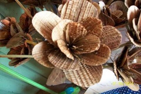 Detail Gambar Kerajinan Vas Bunga Dari Pelepah Pisang Nomer 34