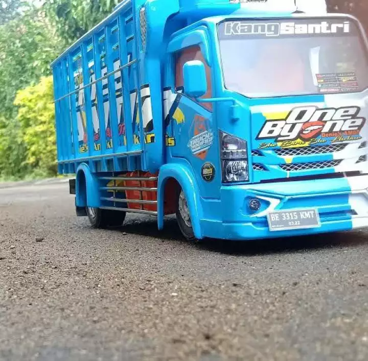 Detail Gambar Keren Truk Nomer 23