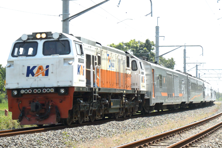 Detail Gambar Kereta Api Indonesia Nomer 19
