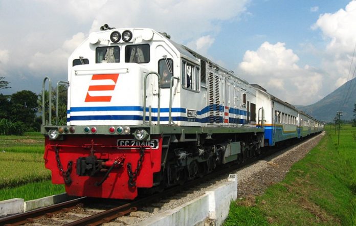 Detail Gambar Kereta Api Indonesia Nomer 26