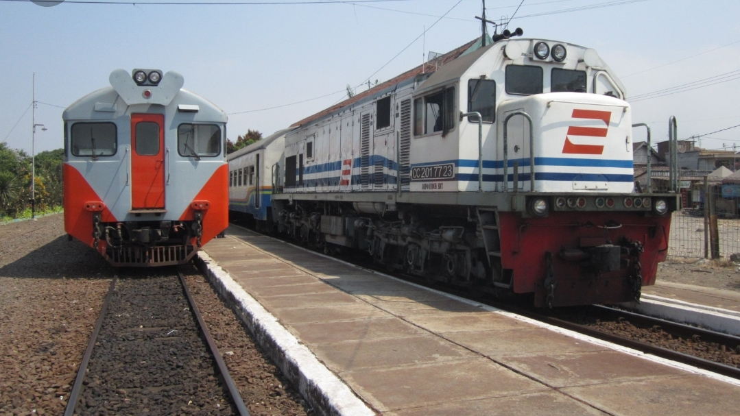 Detail Gambar Kereta Api Indonesia Nomer 34